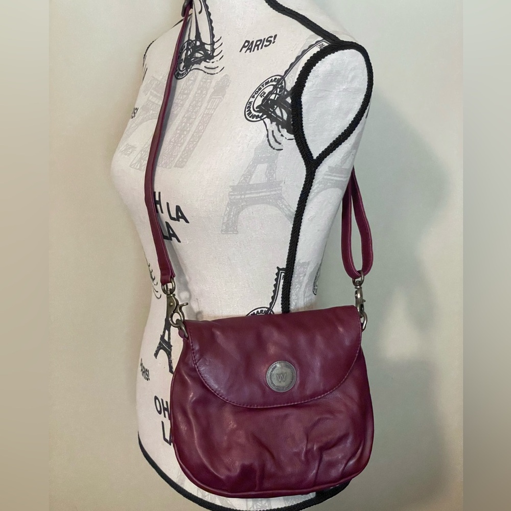 Wanderers Travel Co Leather Burgundy Red Le Marche Crossbody Like New